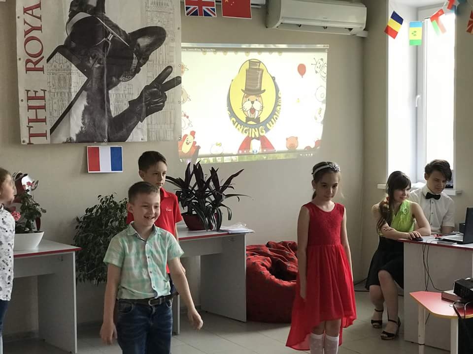 33220480_2352683851412022_1661302678761766912_n