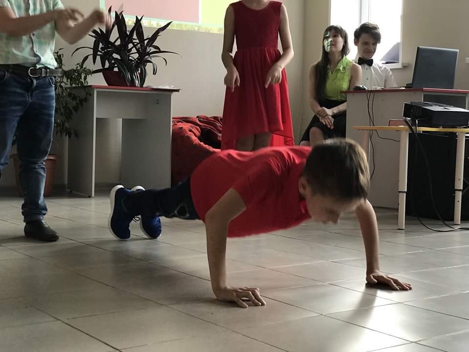 33284611_2352683148078759_4009387627634491392_n