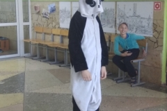 hFbc0o4_vW4
